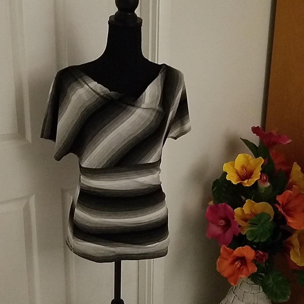 A.Byer Bkack, White and Gray Top Size Medium